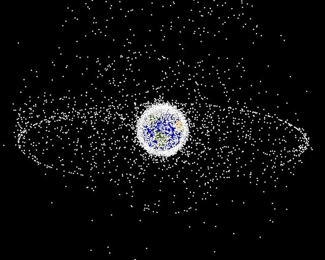 Basura espacial en la órbita de la Tierra